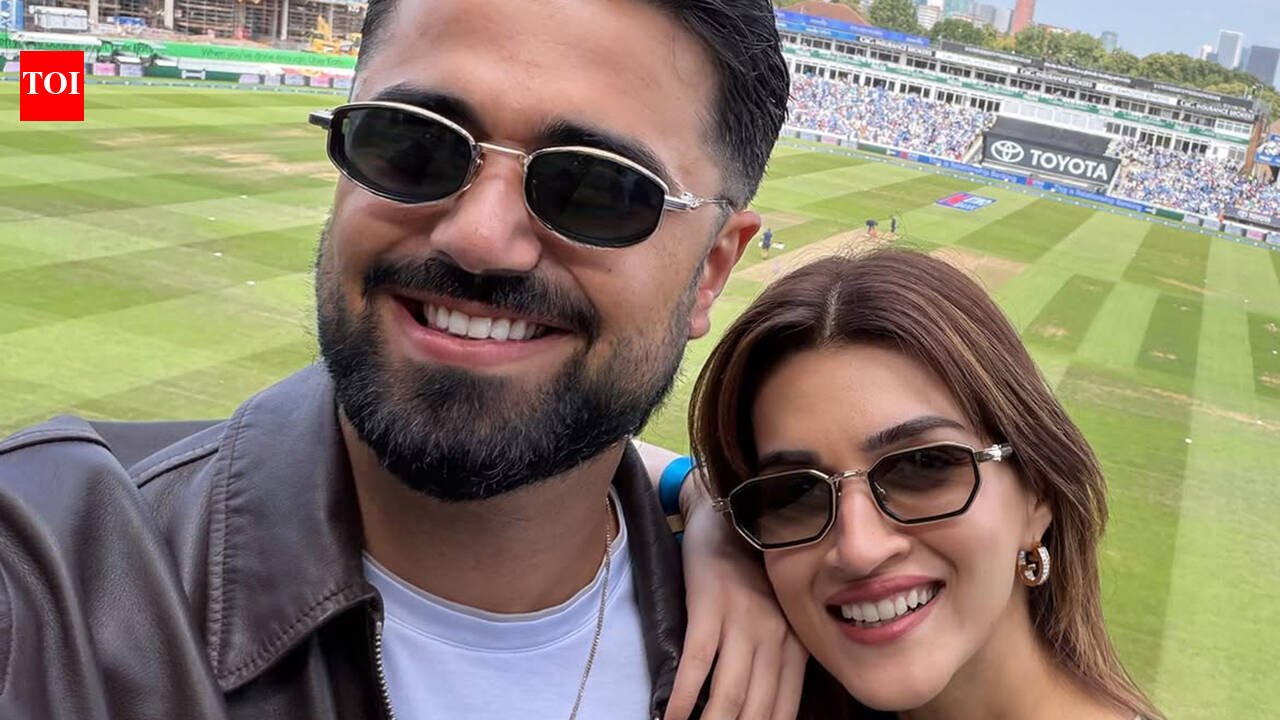 Kriti Sanon shares loved-up picture with rumoured boyfriend Kabir Bahia amid Raksha Bandhan ad controversy |