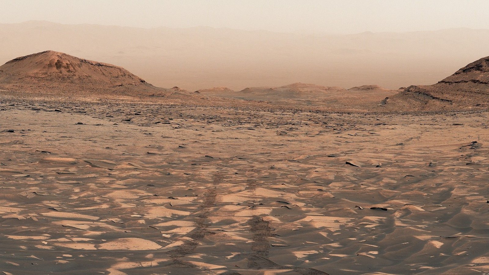 Curiosity climbs to new heights on Mars photo of the day for Aug. 28, 2026