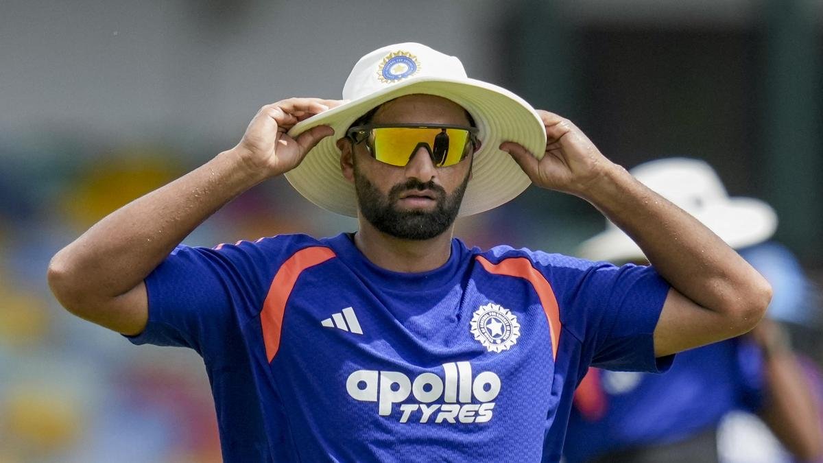Auqib Nabi joins Surrey ahead of India’s New Zealand Tests