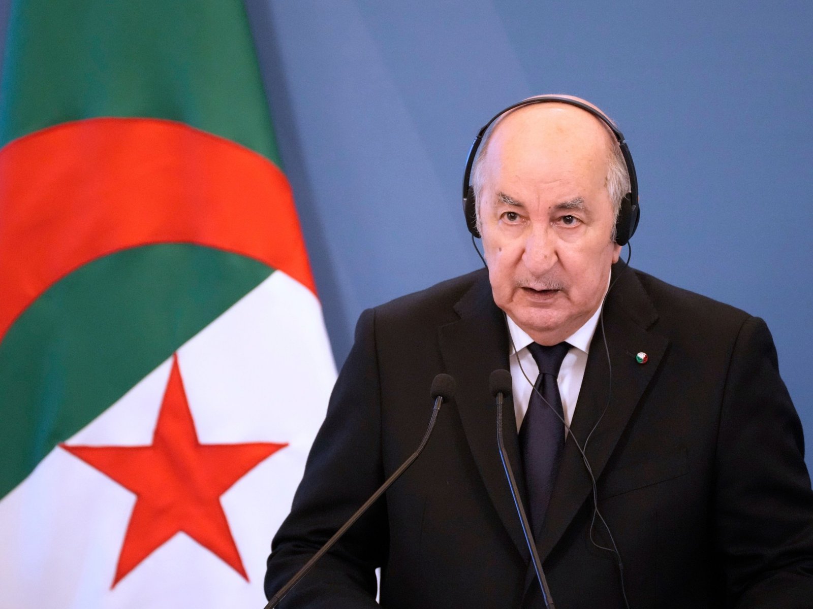 Algeria cuts diplomatic ties with UAE | Politics News