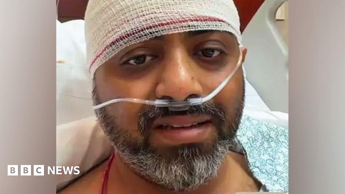 यूएई अधिकारी का कहना है कि फ्लाईदुबई के सह-पायलट ने कैप्टन पर कुल्हाड़ी से हमला किया