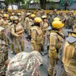 दिल्ली के रामलीला आयोजन में कॉकरोच के पुतले पर उठे सवाल; आयोजकों का कहना है कि स्वच्छता को बढ़ावा दिया जा रहा है
