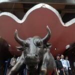 दो दिन में सेंसेक्स 1,500 अंक उछला, निफ्टी 23 हजार के पार: तेजड़िये क्यों हैं हावी? | बाज़ार समाचार