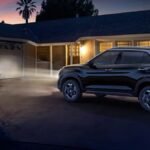 21 KM Mileage, Sunroof and 6 Airbags; People are buying this SUV in droves! Price starts from only ₹ 10.91 lakh