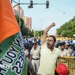 राहुल गांधी: विरोध प्रदर्शन जारी रहने पर इंडिया ब्लॉक के नेताओं ने सुप्रीम कोर्ट तक मार्च किया