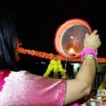 करवा चौथ के दिन अगर चांद नहीं दिखे तो कैसे खोलें व्रत? जानें पूजा के नियम और सही तरीका