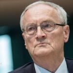 जर्मनी के पूर्व जासूस प्रमुख को जासूसी और देशद्रोह के आरोप में गिरफ्तार किया गया