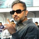 यो यो हनी सिंह ने कथित अश्लील टिप्पणी मामले में बयान दर्ज किया, दो घंटे से अधिक समय तक पूछताछ की गई: रिपोर्ट: बॉलीवुड समाचार