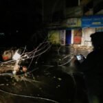 अत्यंत भीषण चक्रवाती तूफान ‘अर्नब’ नरसापुर के पास पहुंचा; विजाग बारिश से बेहाल
